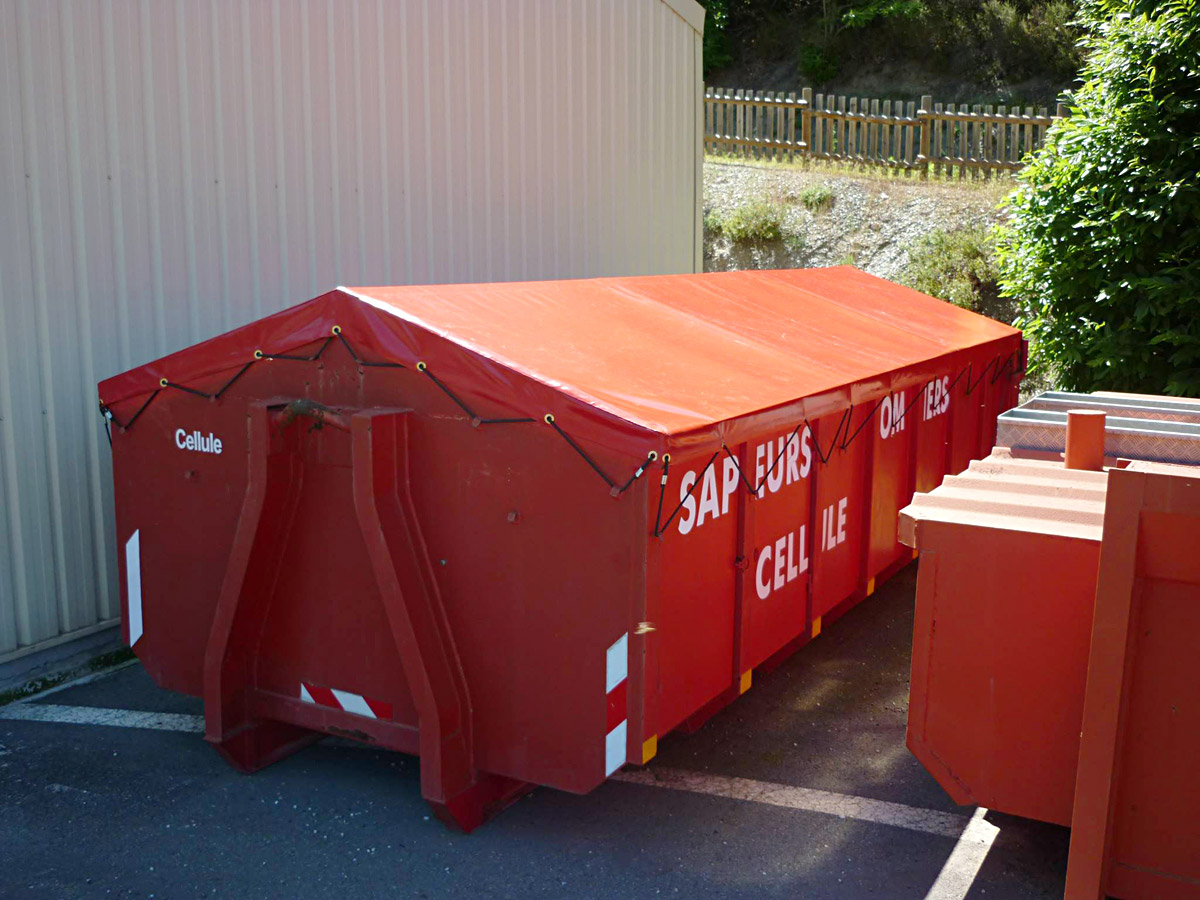 Bâche protection cellule PMA SDIS34 Confection et pose d'une bâche de protection solaire pour la cellule PMA SDIS 34