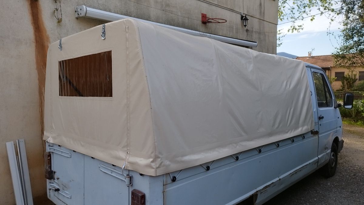 Bâche fourgon Renault Trafic 1983 Bâche fourgon Renault Trafic