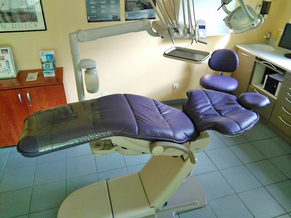 Table auscultation de dentiste en similis PU Ultrafabrics gamme Ultraleather