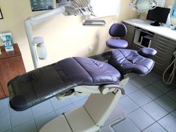 20150814 Sellerie médicale - Réfection d'une table d'auscultation de dentiste en similis PU Ultrafabrics gamme Ultraleather (IMG_101252)