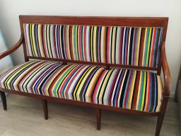 20240628 Tapisserie d'ameublement - Réfection d'un canapé en tissu velour coloré (IMG_140508)