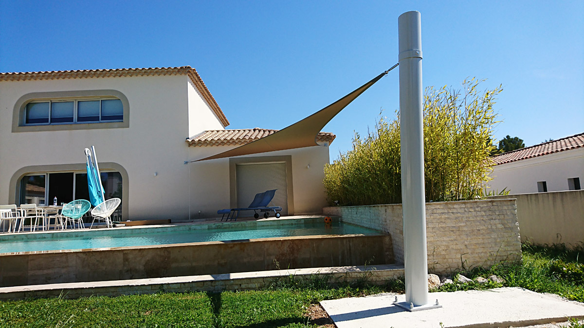 Poteau de voile triangulaire Serge Ferrari Soltis Perfom 92 Poteau de voile triangulaire Serge Ferrari Soltis Perfom 92